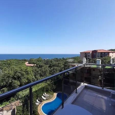 Vesta Riviera - Free Parking Aparthotel 4*